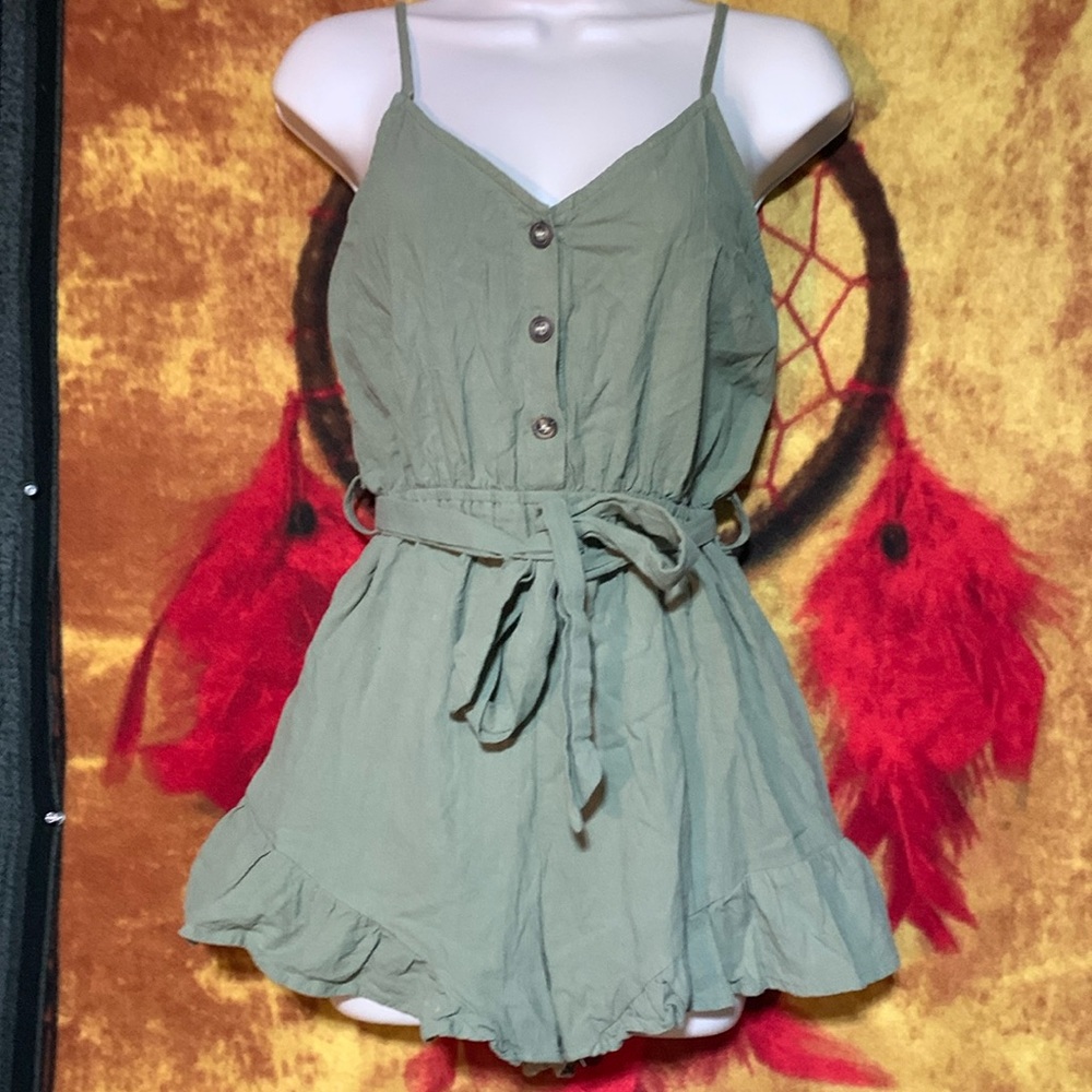 SHEIN-women’s green noodle strap sleeveless belted waistband button romper dress